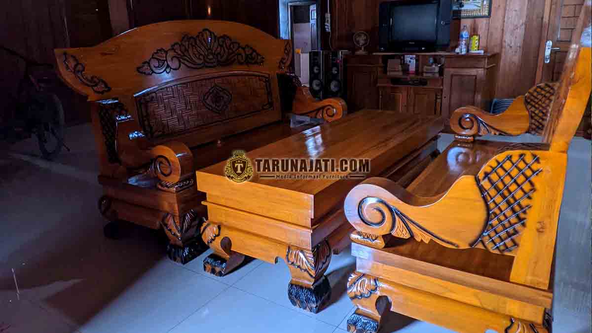 Furniture Kursi Tamu Kayu Jati Solid